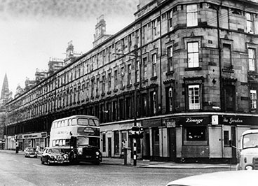 exterior view of the Gordon Bar 1960.